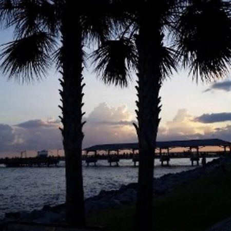 Вілла T15 Downstairs Beachy Quiet King Bed St. Simons Island Екстер'єр фото